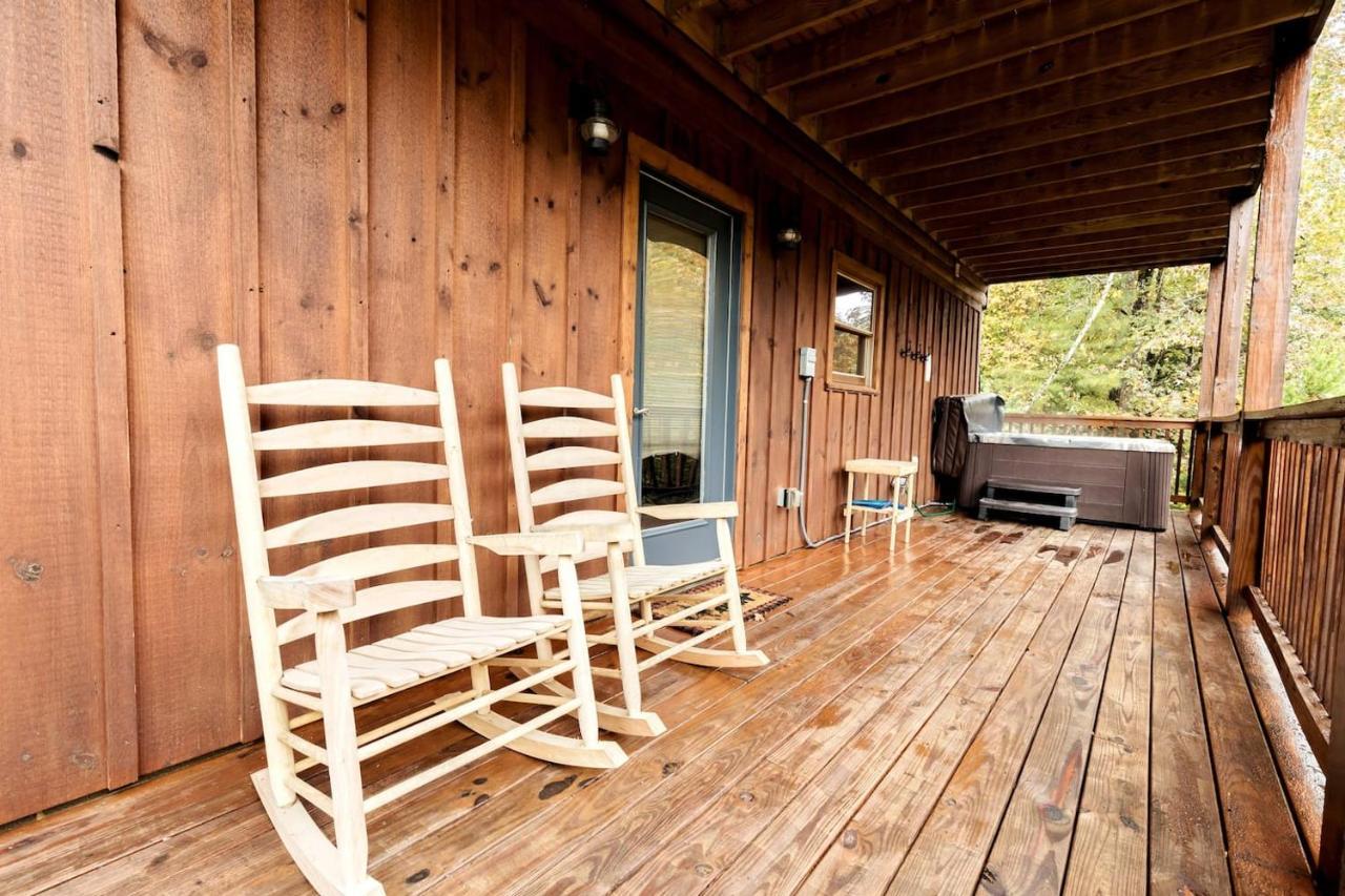 Smoky Mtn Hideaway - Cabin W/ Hot Tub & Pool Table Villa Sevierville Eksteriør billede