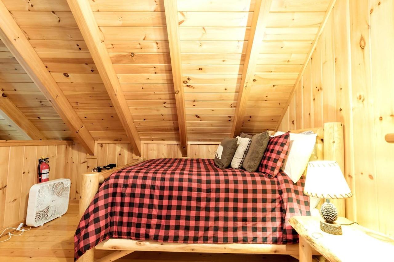 Smoky Mtn Hideaway - Cabin W/ Hot Tub & Pool Table Villa Sevierville Eksteriør billede