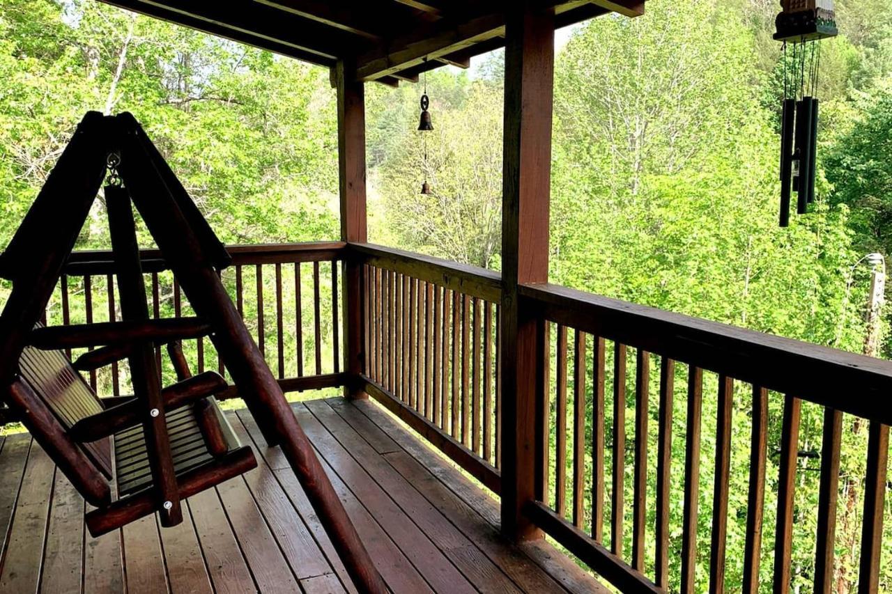 Smoky Mtn Hideaway - Cabin W/ Hot Tub & Pool Table Villa Sevierville Eksteriør billede