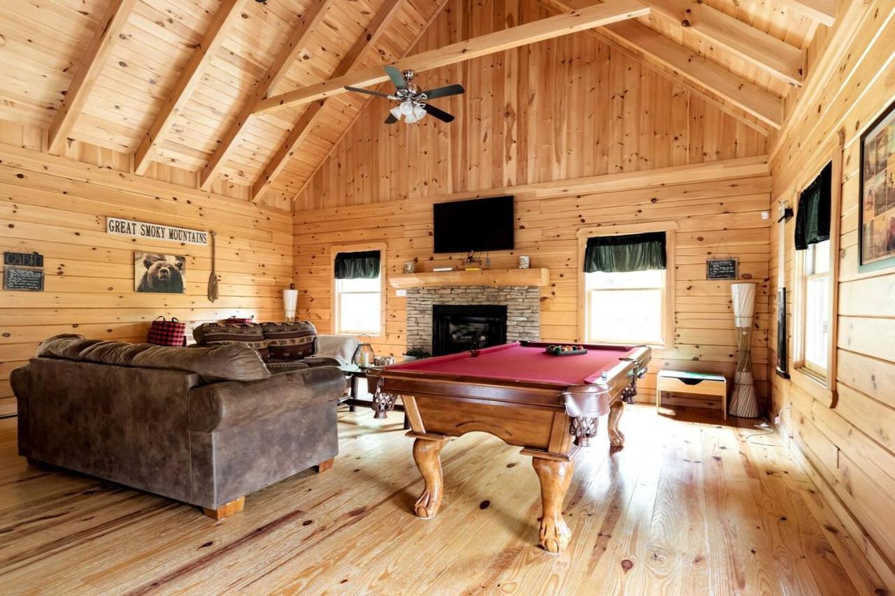 Smoky Mtn Hideaway - Cabin W/ Hot Tub & Pool Table Villa Sevierville Eksteriør billede